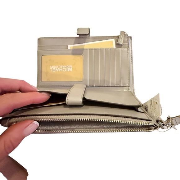 Michael Kors Jet Set Travel Double Zip Wristlet | NWT - Picture 7 of 8